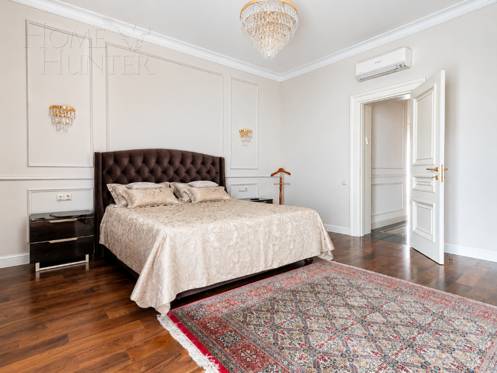3-этажный коттедж 560 м² с отделкой