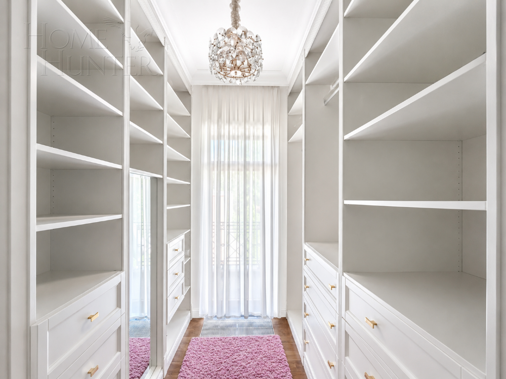 3-этажный коттедж 560 м² с отделкой