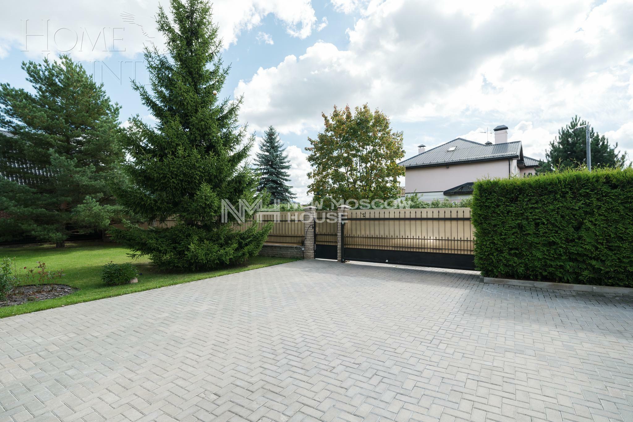 3-этажный коттедж 670.5 м² с отделкой