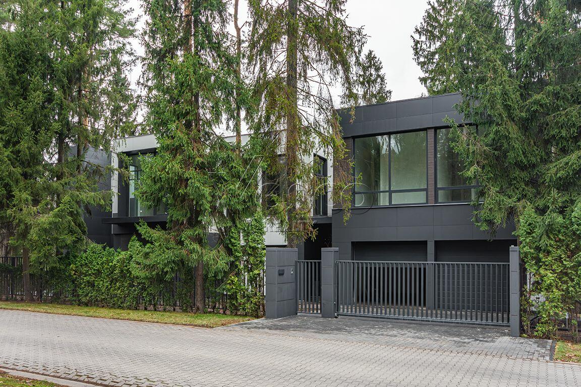 2-этажный коттедж 1 050 м² без отделки