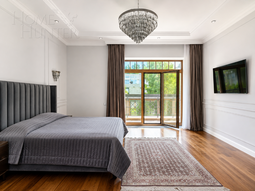 3-этажный коттедж 560 м² с отделкой