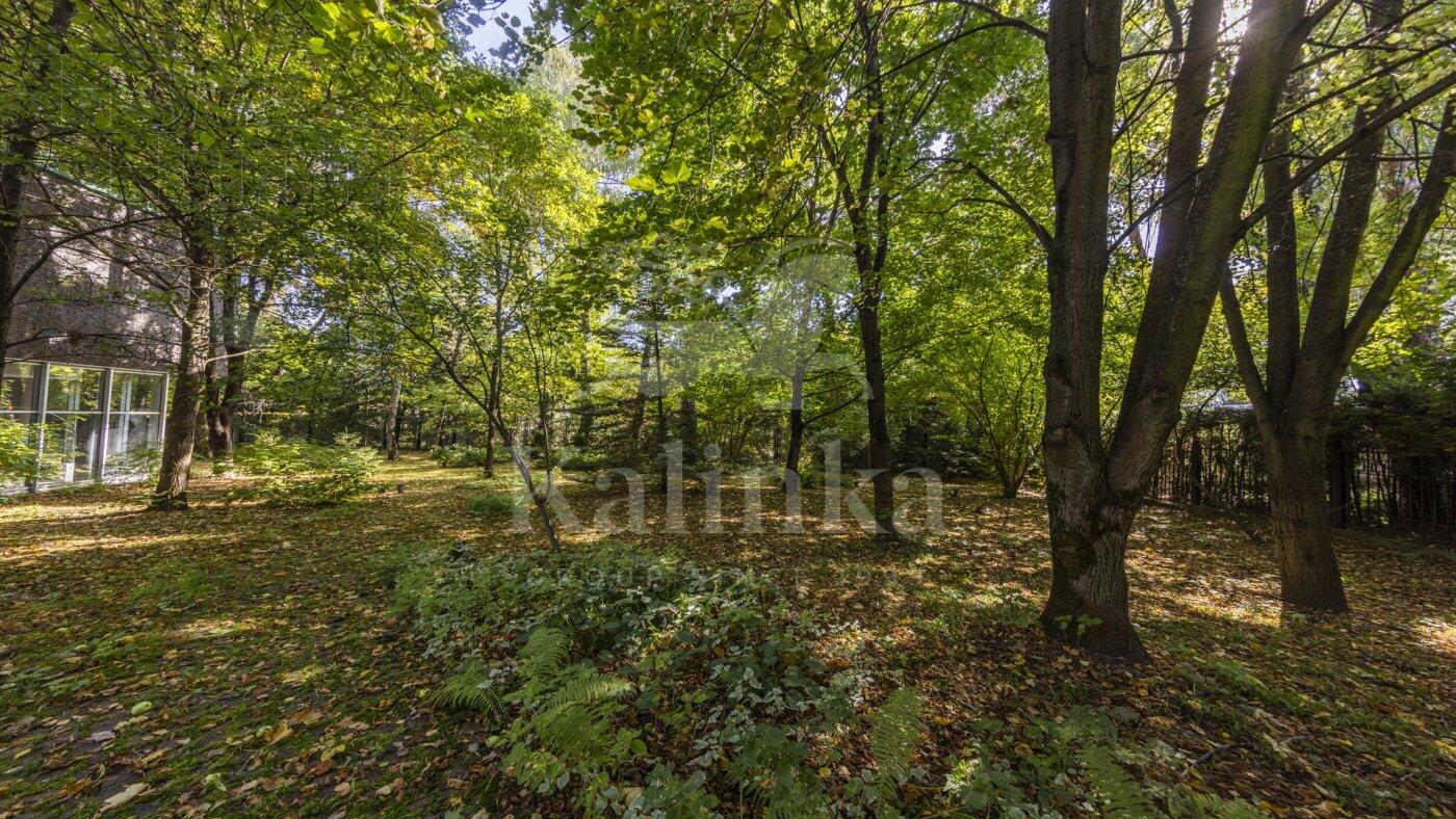 3-этажный коттедж 1 500 м² с отделкой