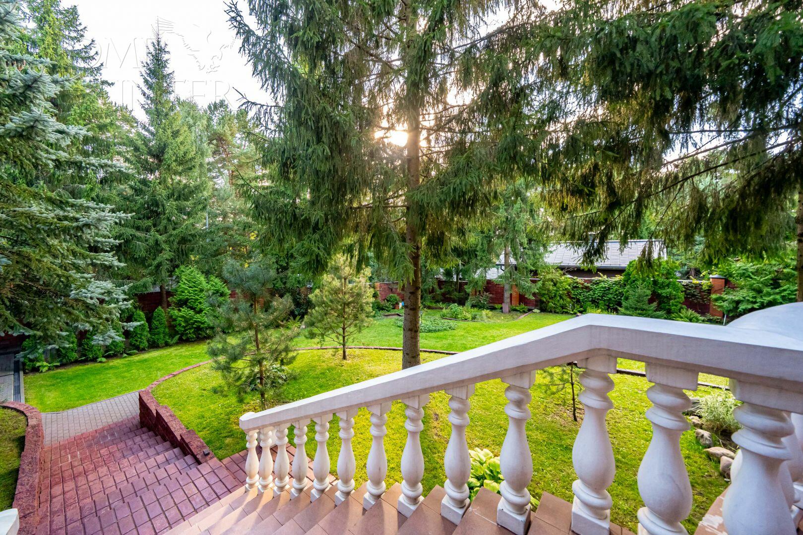 3-этажный коттедж 610 м² с отделкой