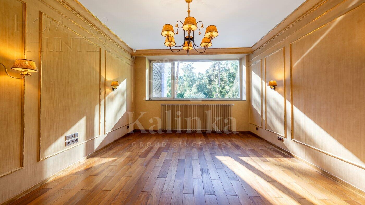 3-этажный коттедж 1 500 м² с отделкой