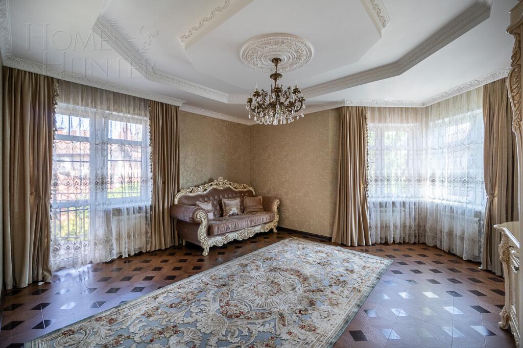 3-этажный таунхаус 465 м² с отделкой