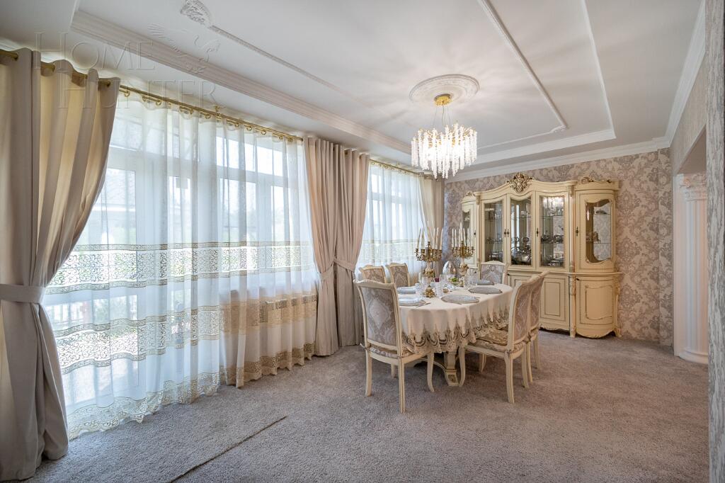 2-этажный таунхаус 335 м² с отделкой