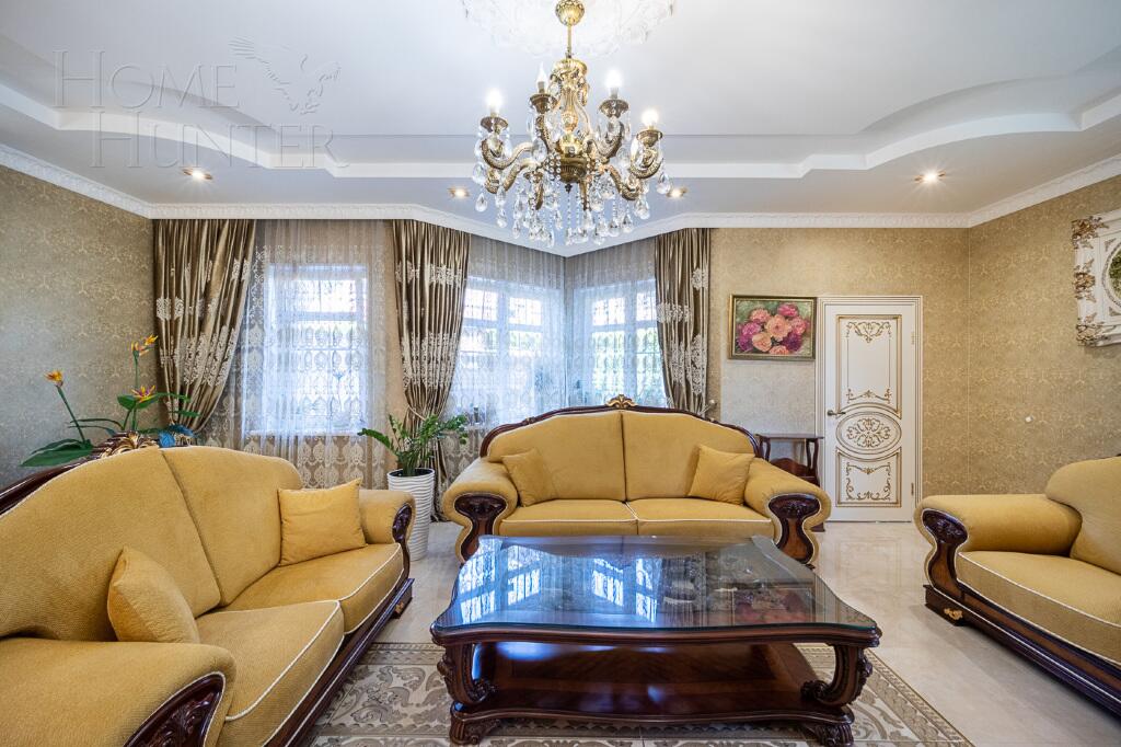 3-этажный таунхаус 465 м² с отделкой
