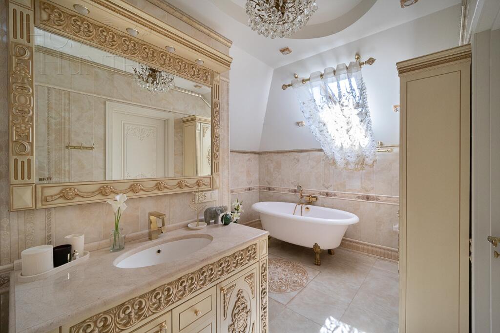 3-этажный таунхаус 465 м² с отделкой