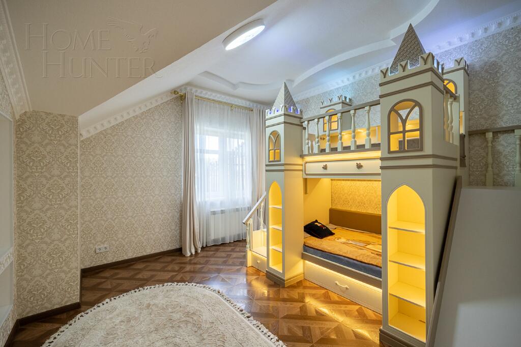 2-этажный таунхаус 335 м² с отделкой