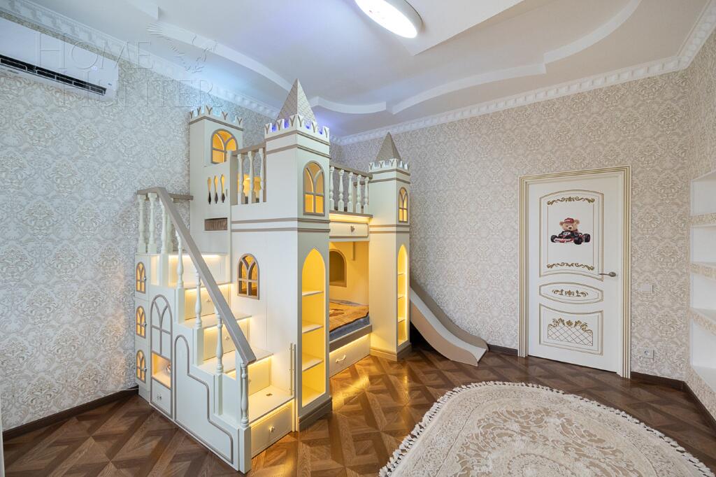 2-этажный таунхаус 335 м² с отделкой