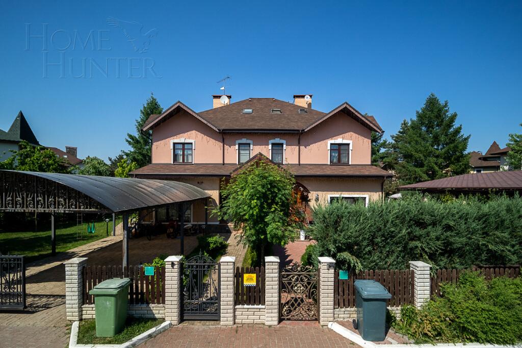 3-этажный таунхаус 465 м² с отделкой