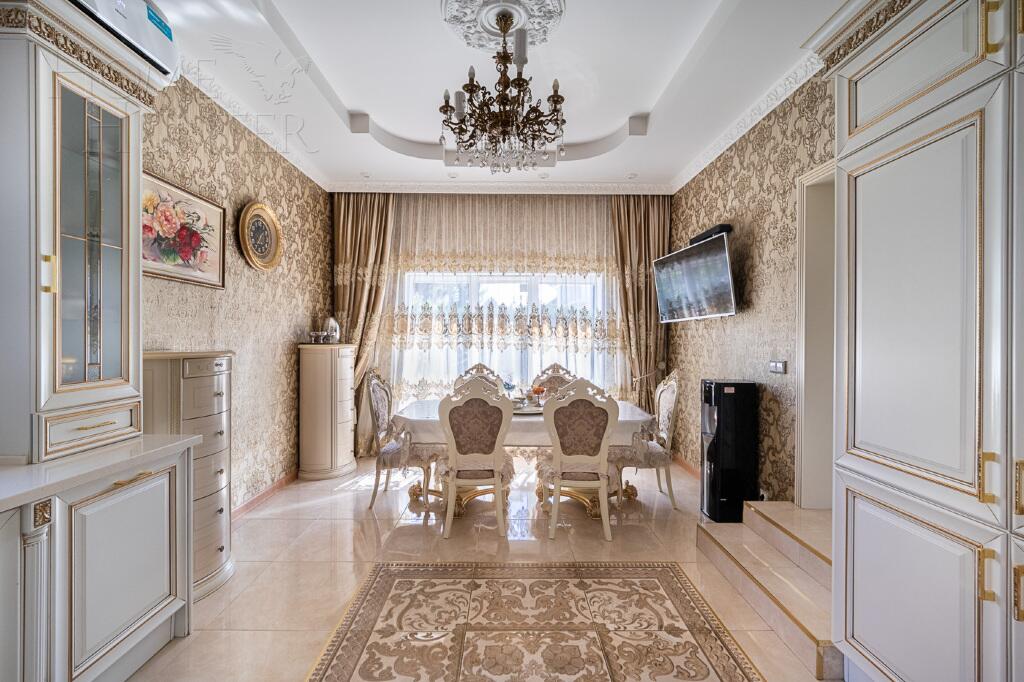 3-этажный таунхаус 465 м² с отделкой