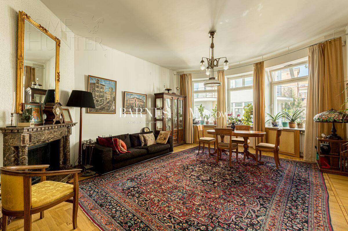 4-КОМН. КВАРТИРА С ОТДЕЛКОЙ 147.2 М² НА 3 ЭТАЖЕ