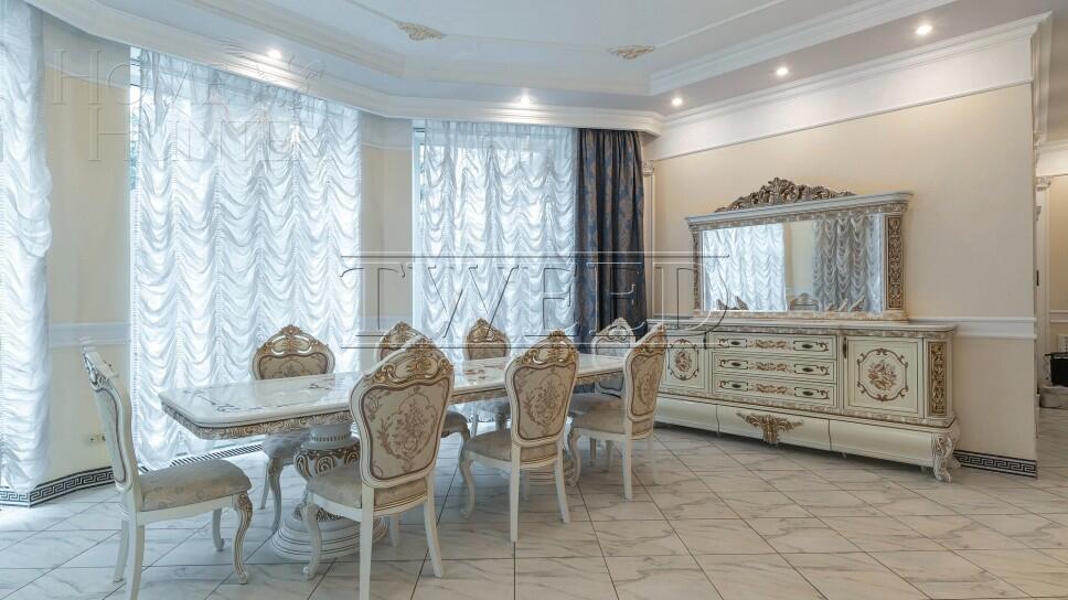 3-этажный коттедж 1 000 м² с отделкой