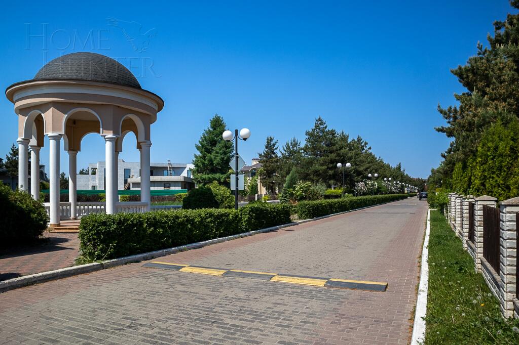 3-этажный таунхаус 465 м² с отделкой