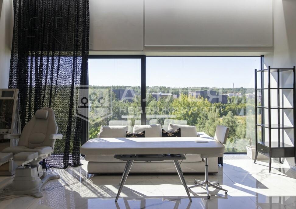 3-этажный коттедж 2 300 м² с отделкой