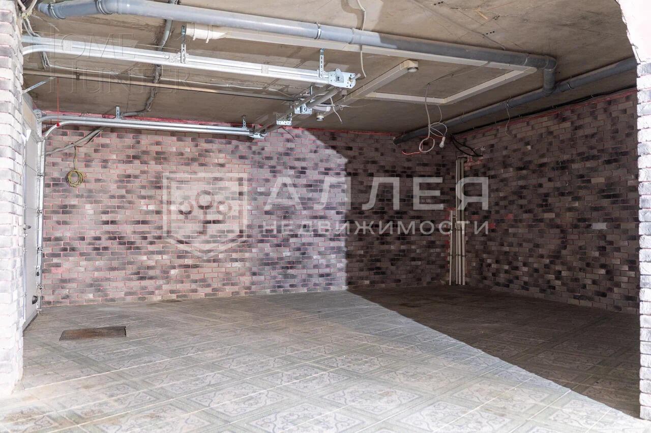 2-этажный коттедж 1 300 м² с отделкой
