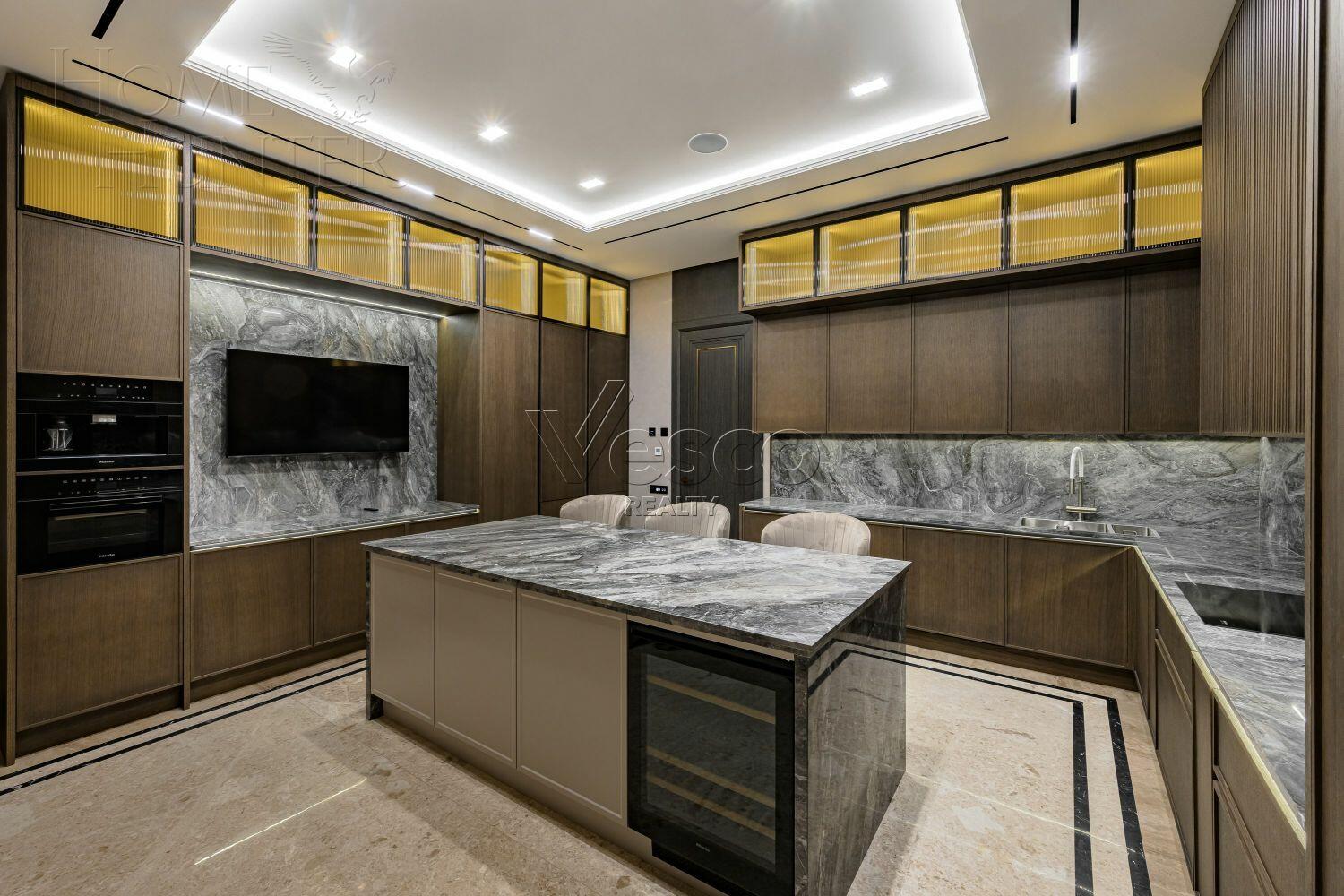 2-этажный коттедж 1 000 м² с отделкой