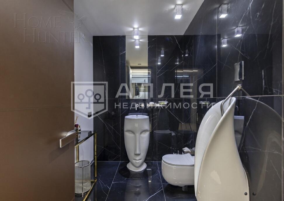 3-этажный коттедж 2 300 м² с отделкой