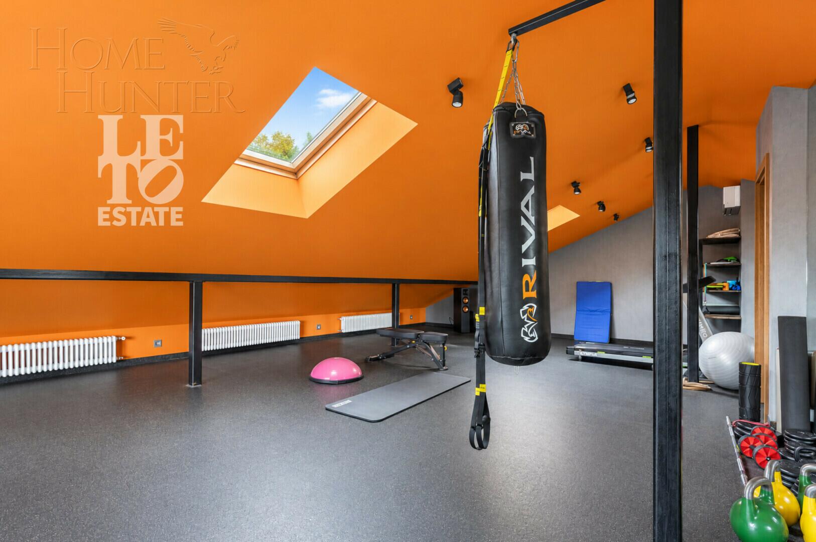 1-этажный коттедж 700 м² с отделкой