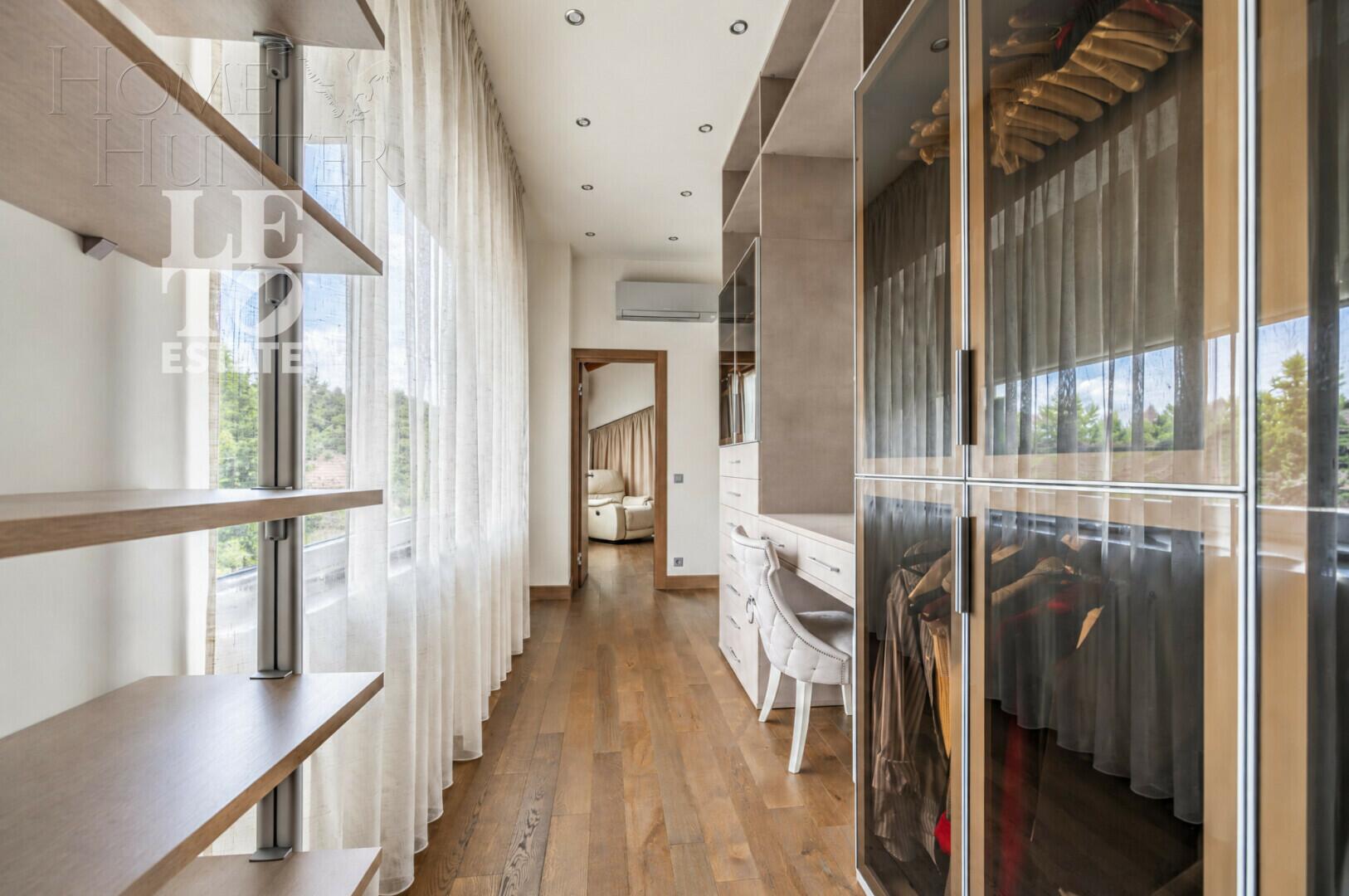 1-этажный коттедж 700 м² с отделкой