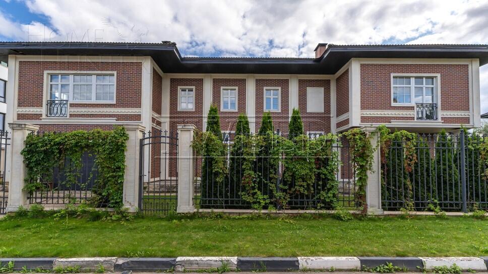 2-этажный коттедж 542.2 м² без отделки