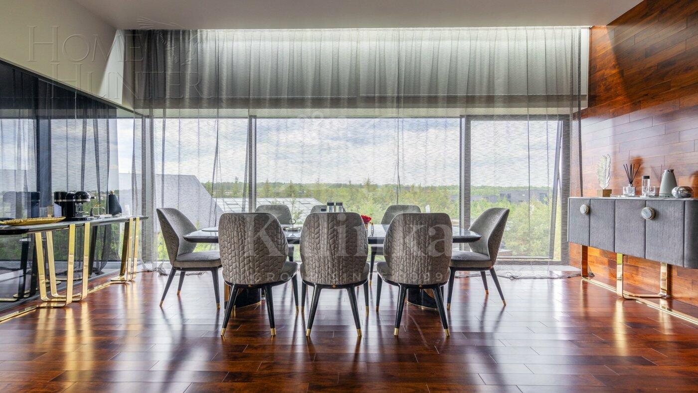 3-этажный коттедж 2 300 м² с отделкой
