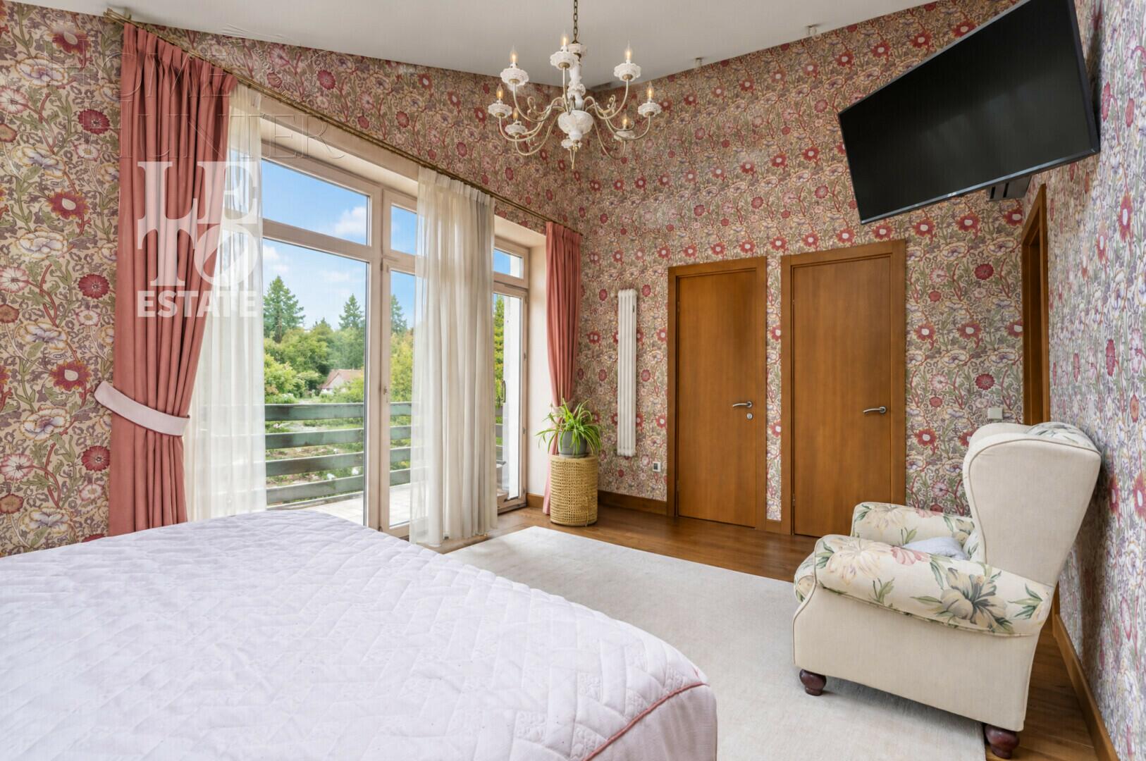 1-этажный коттедж 700 м² с отделкой