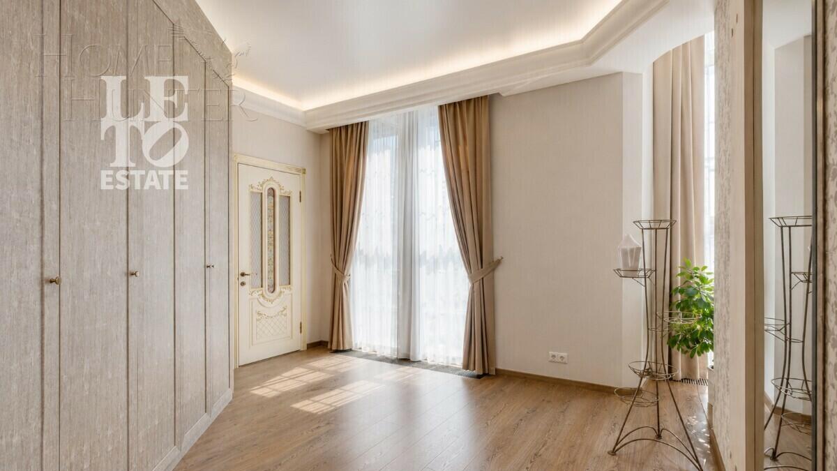 1-этажный коттедж 580 м² с отделкой