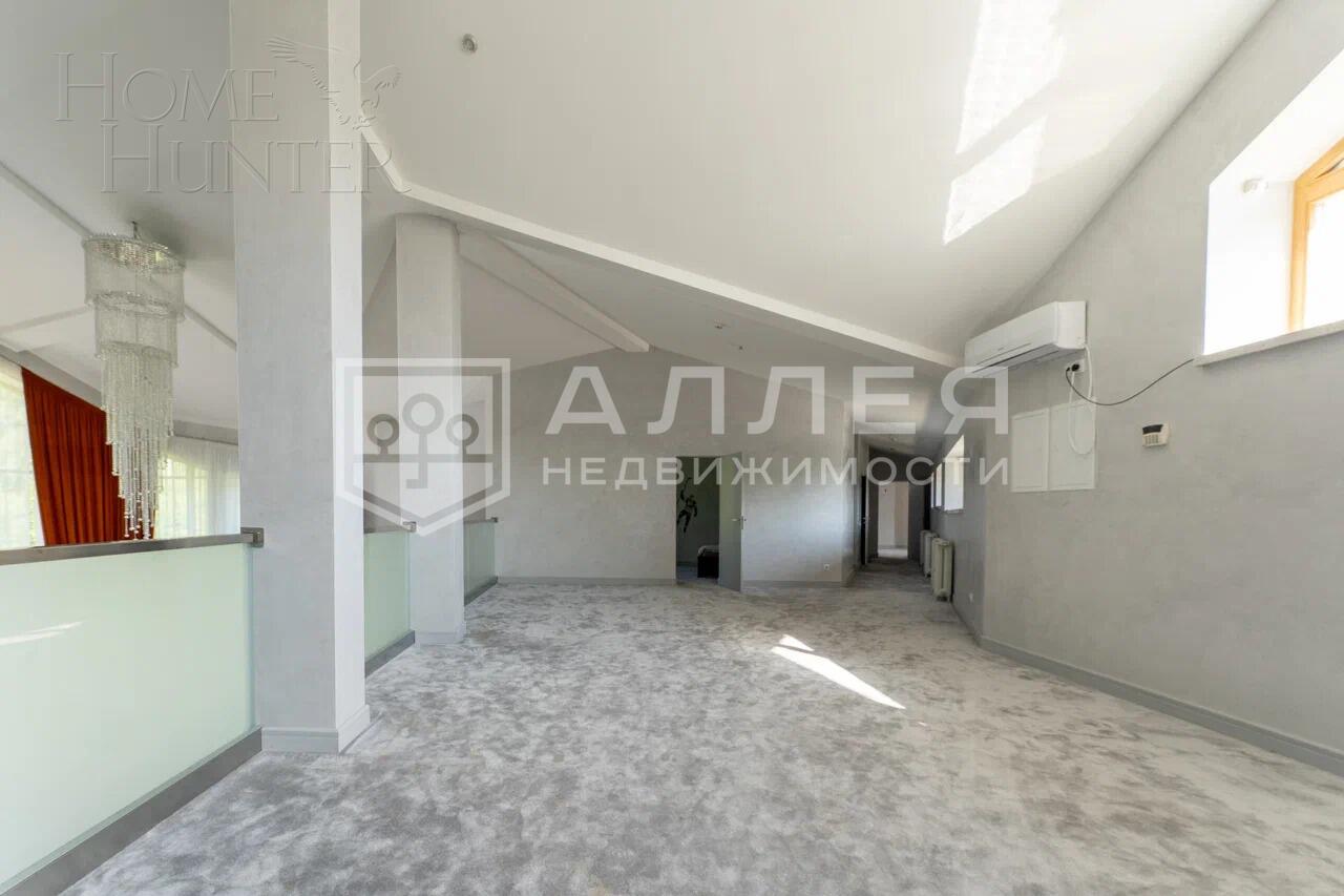 2-этажный коттедж 1 300 м² с отделкой