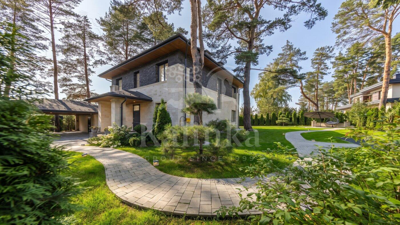 2-этажный коттедж 210 м² с отделкой