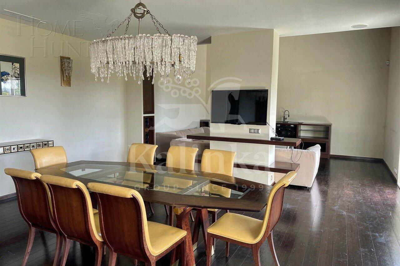 4-КОМН. КВАРТИРА С ОТДЕЛКОЙ 210.6 М² НА 2 ЭТАЖЕ