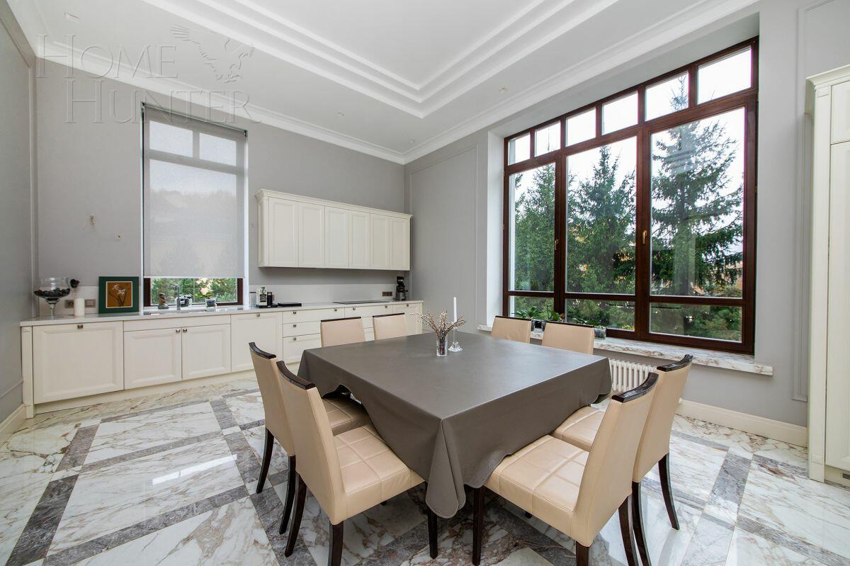 2-этажный коттедж 985 м² с отделкой