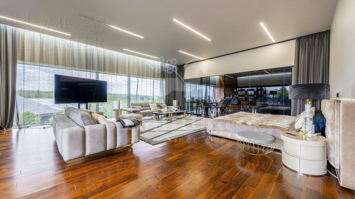 3-этажный коттедж 2 300 м² с отделкой