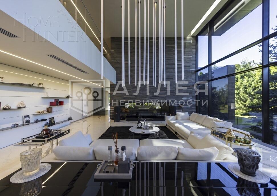 3-этажный коттедж 2 300 м² с отделкой