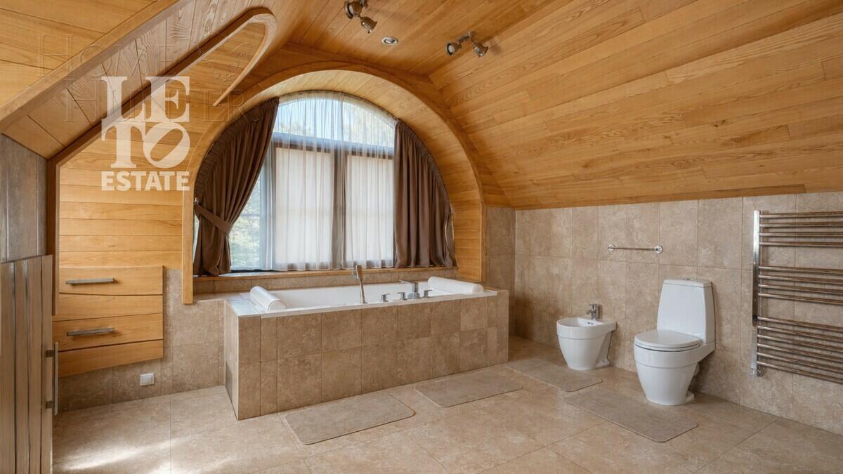 1-этажный коттедж 580 м² с отделкой