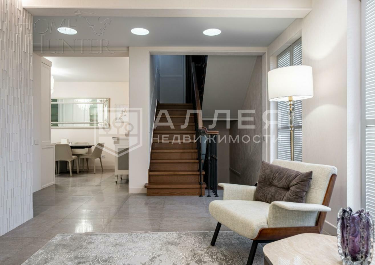 3-этажный коттедж 327 м² с отделкой