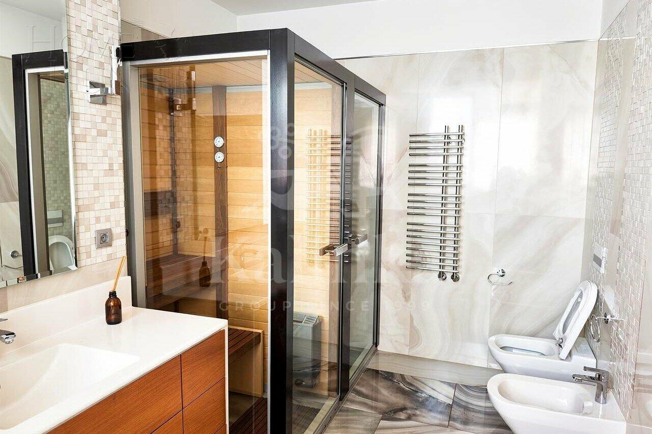 4-КОМН. КВАРТИРА С ОТДЕЛКОЙ 210.6 М² НА 2 ЭТАЖЕ