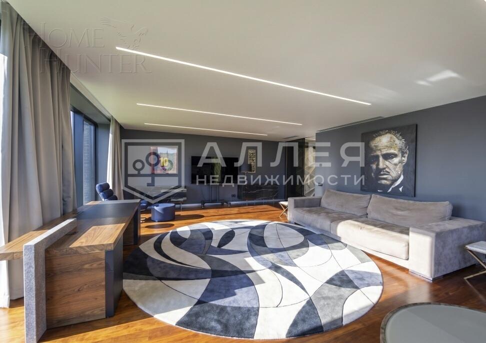3-этажный коттедж 2 300 м² с отделкой