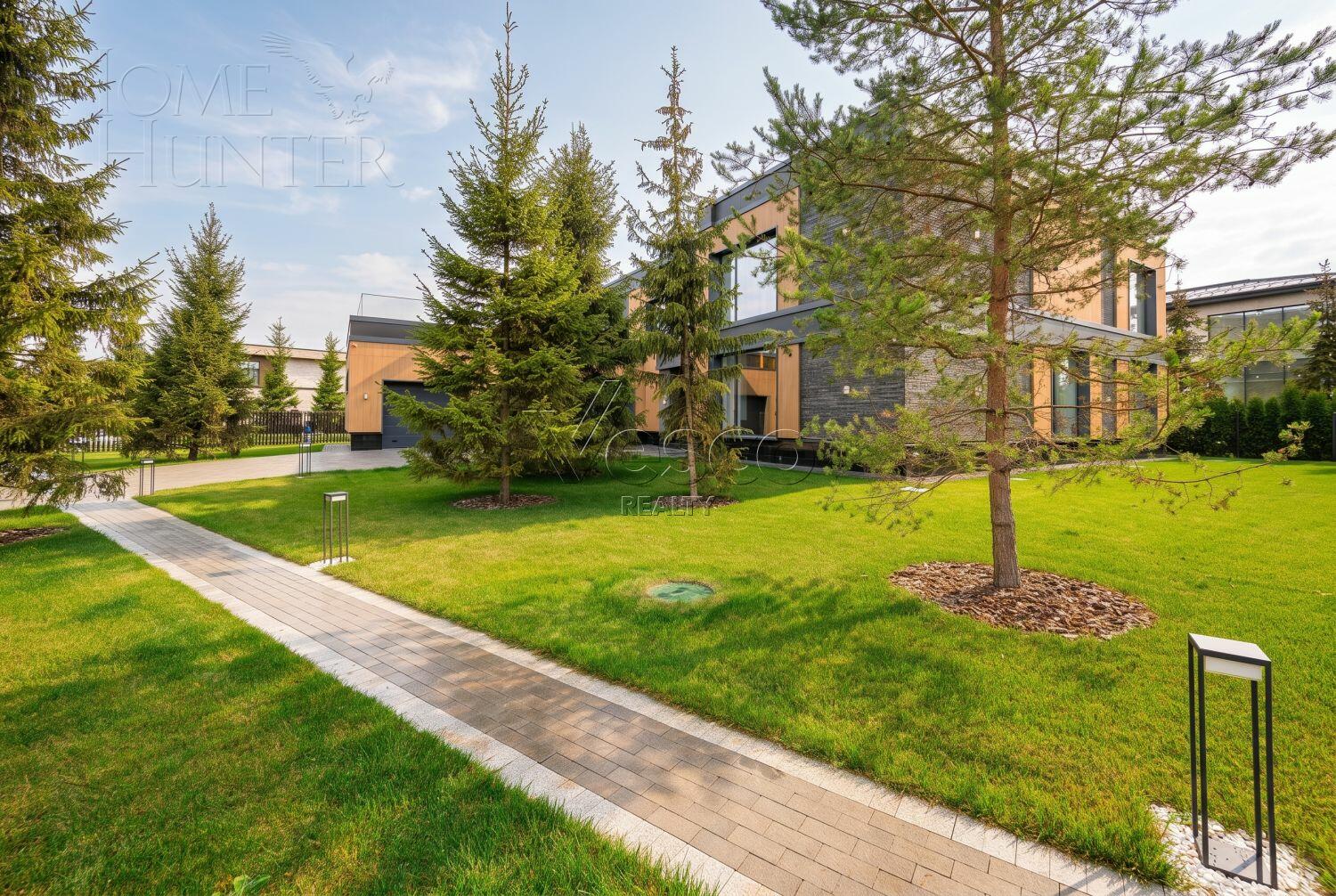 2-этажный коттедж 1 000 м² с отделкой