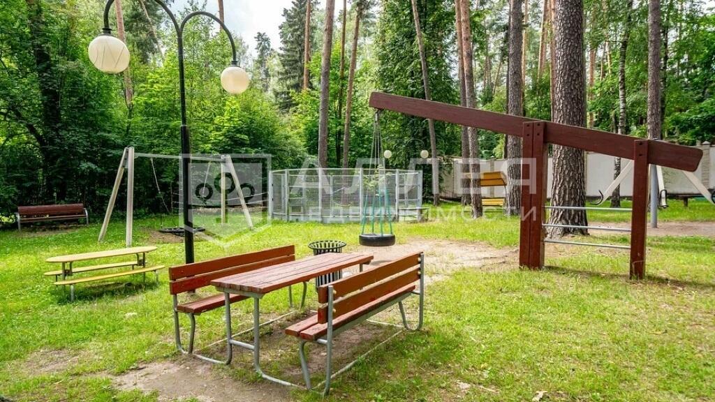 2-этажный коттедж 735 м² с отделкой