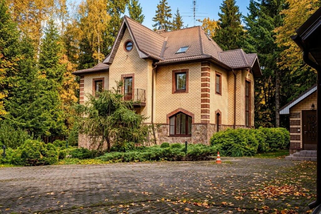 2-этажный коттедж 342 м² с отделкой