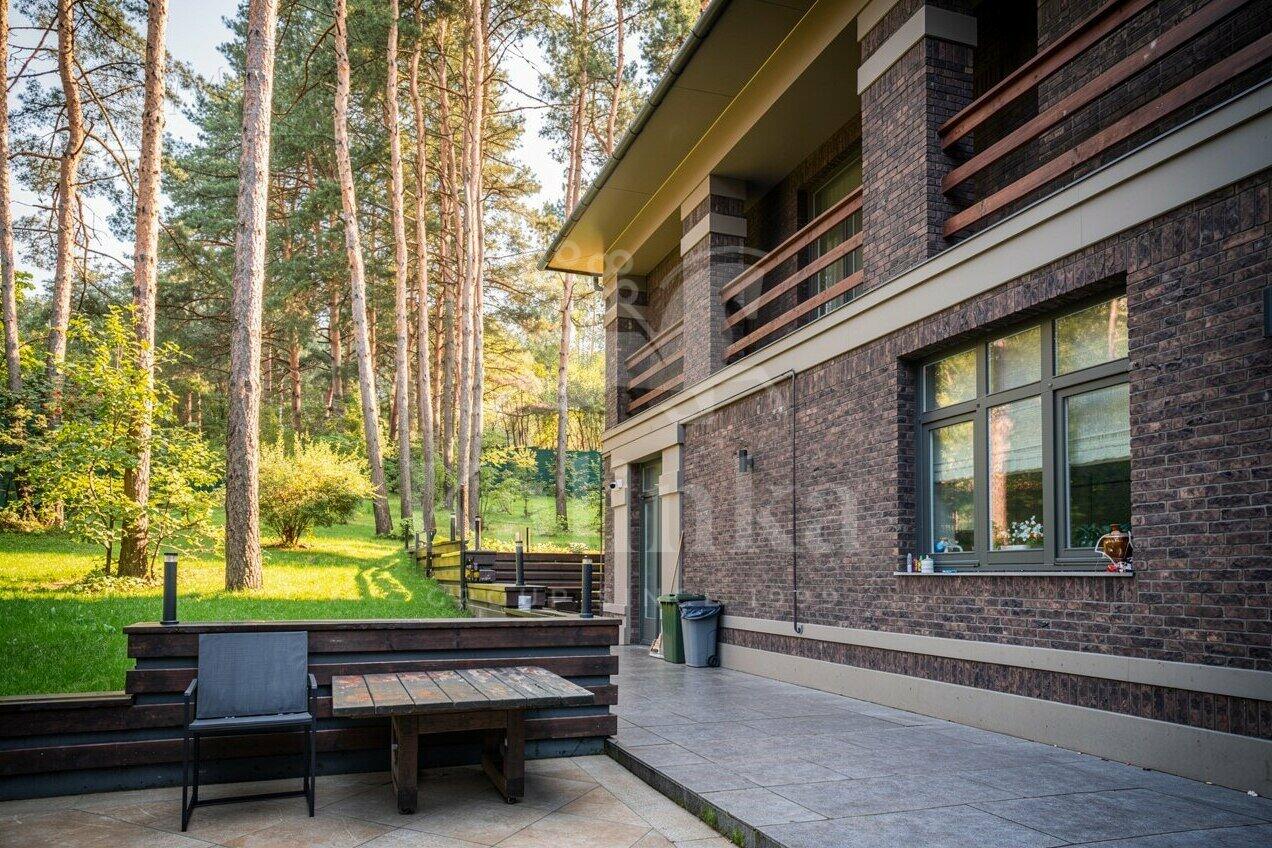 2-этажный коттедж 569.8 м² с отделкой