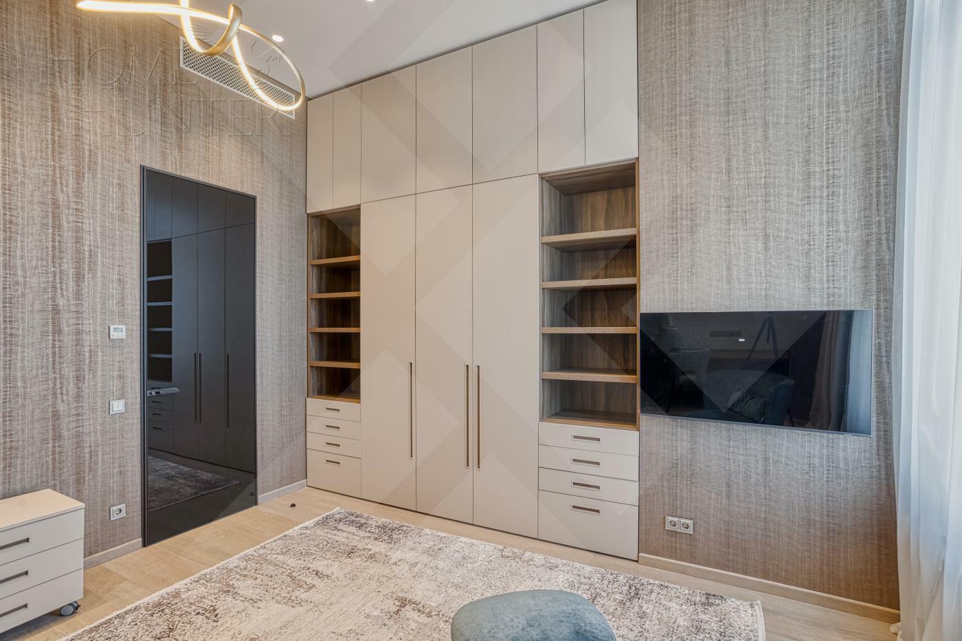 4-КОМН. ПЕНТХАУС С ОТДЕЛКОЙ 242 М² НА 22 ЭТАЖЕ