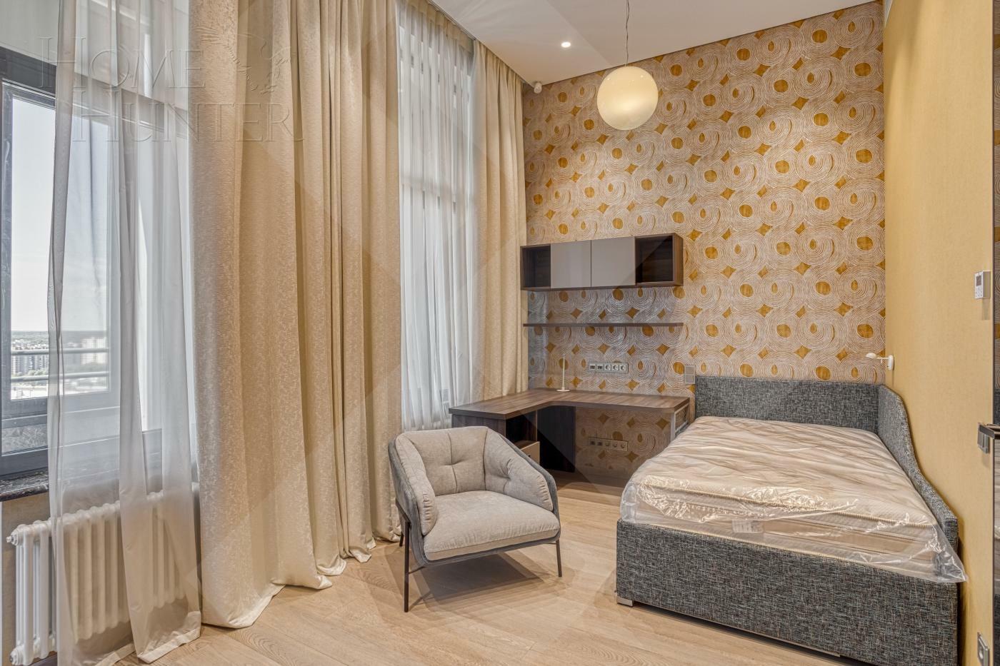4-КОМН. ПЕНТХАУС С ОТДЕЛКОЙ 242 М² НА 22 ЭТАЖЕ