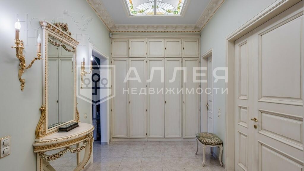 4-этажный коттедж 776 м² с отделкой