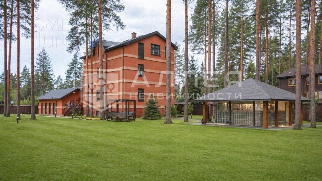 4-этажный коттедж 581 м² с отделкой