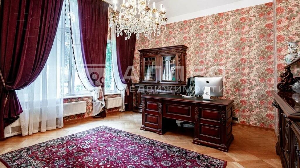 2-этажный коттедж 735 м² с отделкой