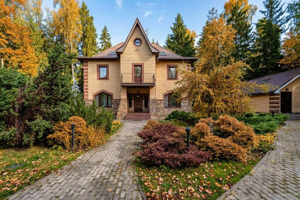 2-этажный коттедж 342 м² с отделкой