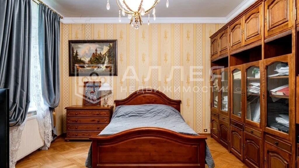 2-этажный коттедж 735 м² с отделкой